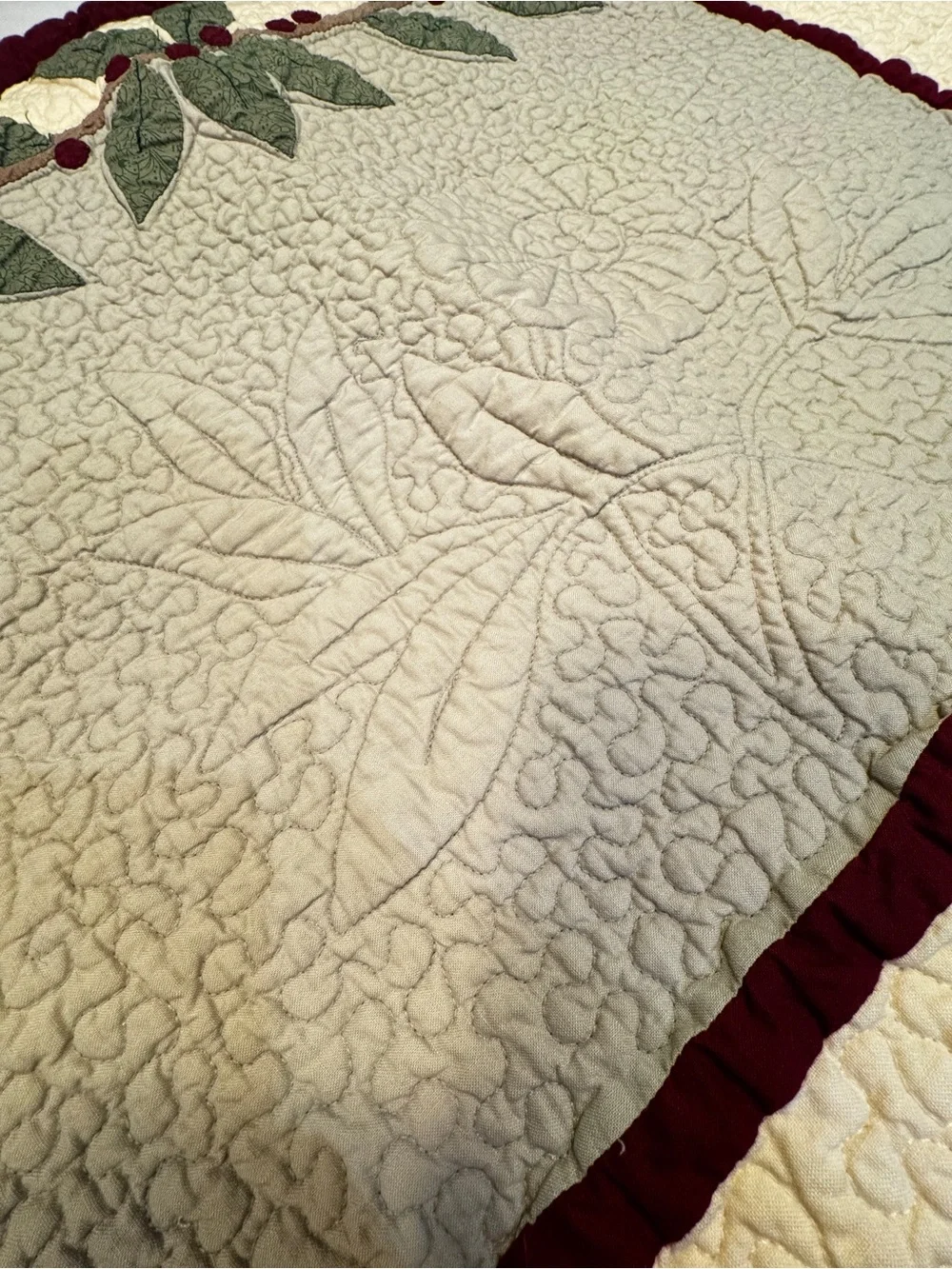 L.L. Bean Vintage Set of Standard Quilted Pillow Shams Holly Berry pattern